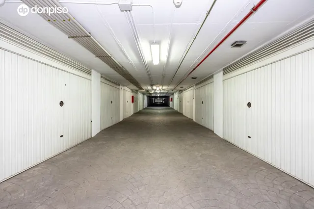 ESPECTACULAR VIVIENDA ADOSADA DE 4 DORMITORIOS CON SÓTANO, TERRAZAS Y PATIO EN GRANADA — 23