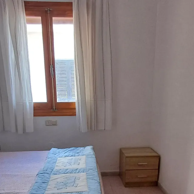Amplia vivienda en urbanización con aparcamiento y piscina — 44