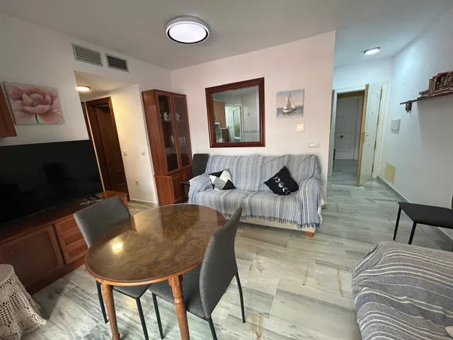 Magnífico piso en Primera línea de playa, con vistas al mar - foto 2