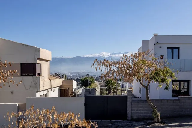 Parcela exclusiva con estructura de Chalet independiente y piscina en Urb. El Montecillo, Las Gabias — 21