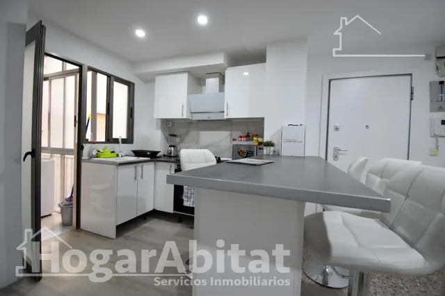 ¡REFORMADO A ESTRENAR! IMPECABLE, AMPLIO Y EXTERIOR CON BALCÓN — 6