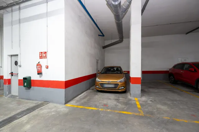 Piso de dos dormitorios en Sanders, en urbanización privada con piscina, pistas de padel, plaza de garaje y trastero — 21