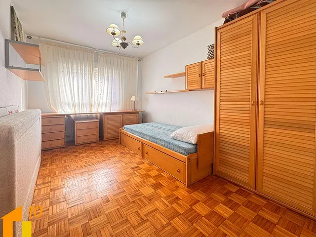Amplia y luminosa vivienda en calle Jerez — 16