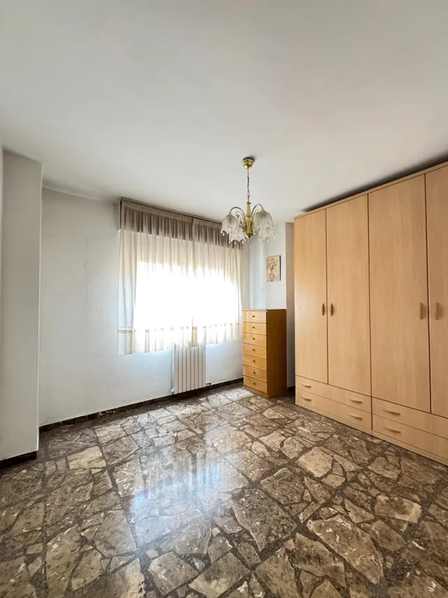 Amplio y Moderno Piso en Avd. Navarra, Zaragoza — 19