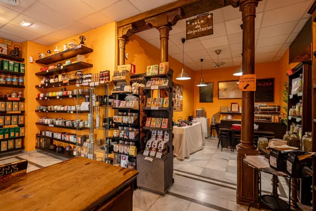 SE TRASPASA TIENDA ESPECIALIZADA EN TÉ, CAFÉ Y CHOCOLATE — 38