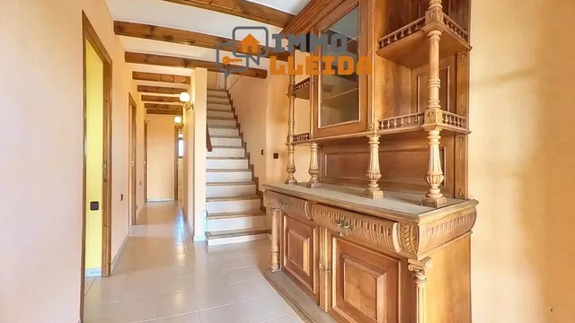 Majestuosa Villa en Alpicat — 27