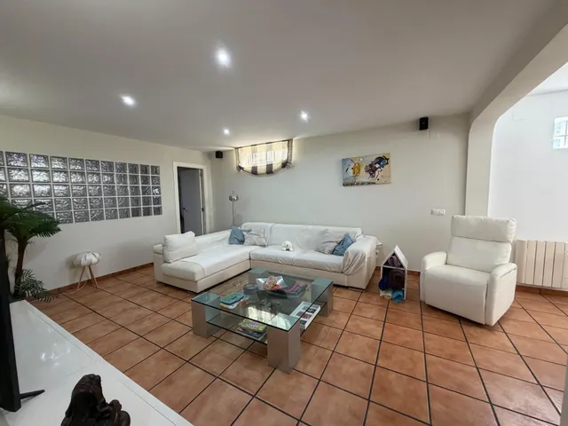 Chalet pareado seminuevo en zona de maravisa de la Pobla de Vallbona — 27