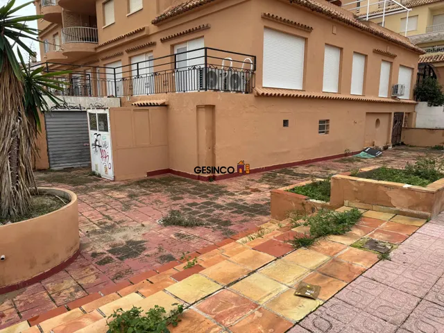 Local comercial en venta en Playa de Gandía - Oportunidad para reformar — 10
