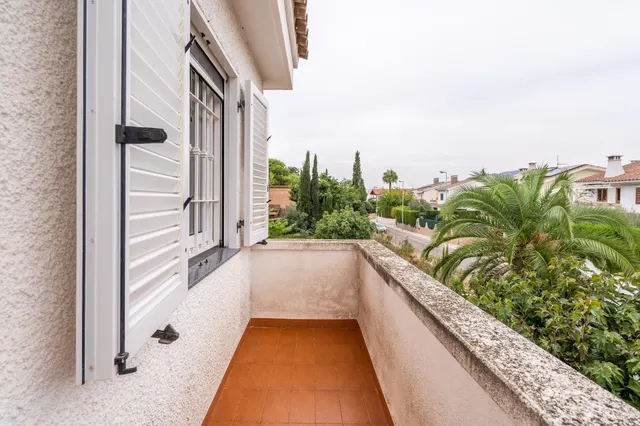 Amplia vivienda con piscina privada, terraza y garaje cerrado — 33