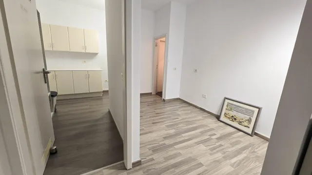 Oficina reformada y amueblada de 128 m2 en el Edificio Peceño, en pleno centro de Santa Cruz de Tenerife — 16