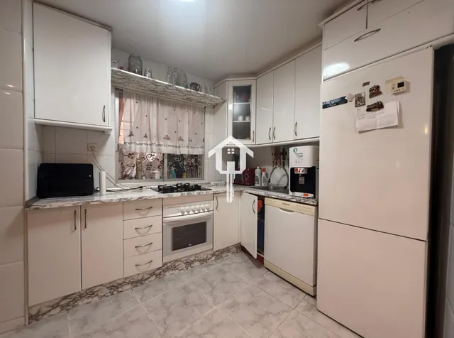 Espectacular piso de 3 habitaciones con patio y aire acondicionado en zona campoamor de Alicante — 13