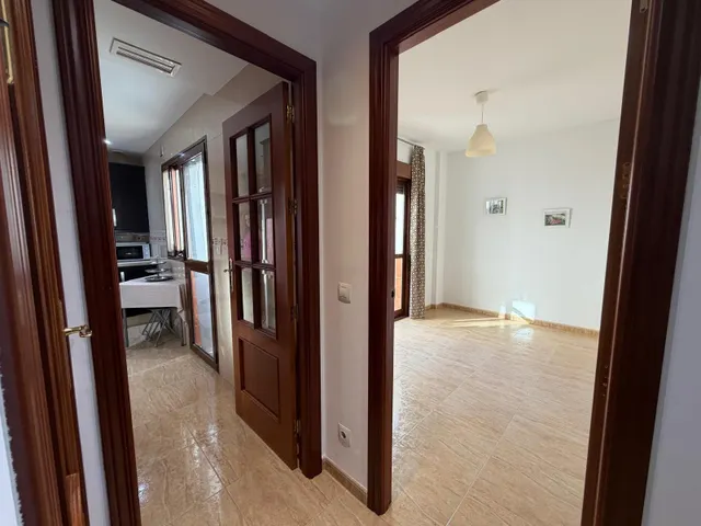 ¡Casa adosada con patio, garaje y sótano en La Victoria, Córdoba! — 7