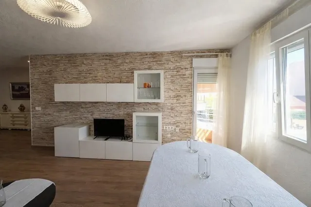 Piso reformado, amplio y luminoso cerca del mar — 20