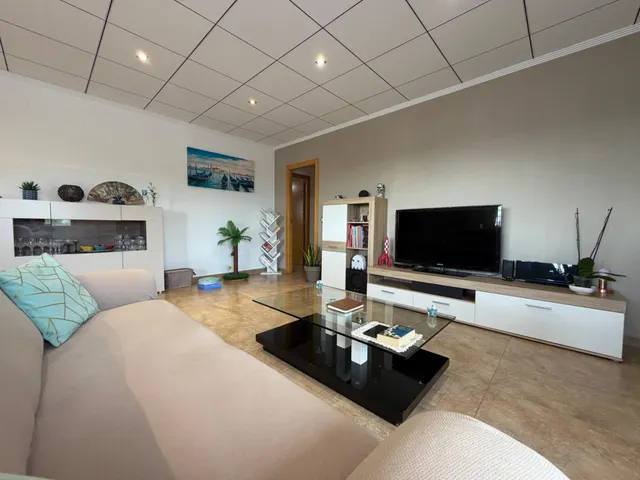 PRECIOSO CHALET EN MARINES — 12