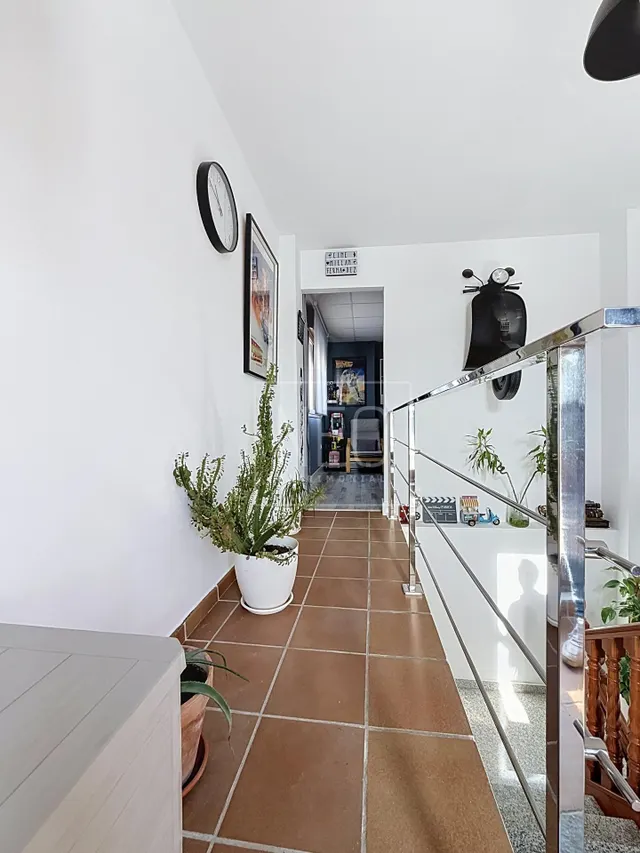 UNIFAMILIAR ADOSADO EN CALLE MAGALLANES, ZONA DE ZIDÍN, GRANADA. — 27