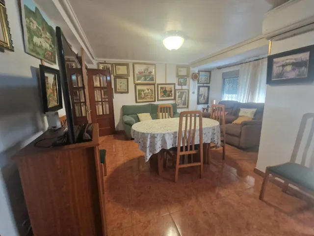 PISO CENTRICO DE 83M2 CON ASCENSOR Y BALCÓN — 12