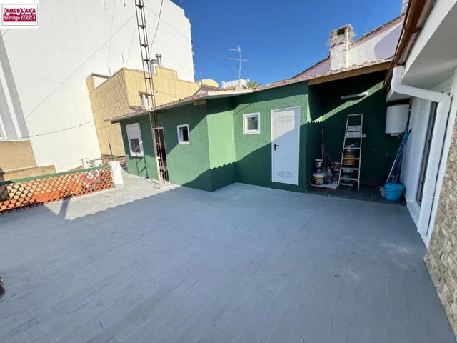 VENTA DE CASA EN BENIFAIO (VALENCIA)   CENTRICA — 45
