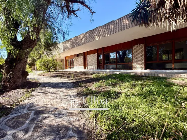 EXCLUSIVO CHALET INDEPENDIENTE CON GRAN PARCELA Y PISCINA PR