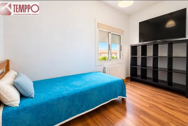 PISO REFORMADO de 3 DORMITORIOS, con VISTAS DESPEJADAS y con ASCENSOR — 17