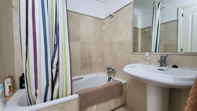 Amplio apartamento de tres dormitorios con vistas panorámicas en Nueva Alcántara. — 29