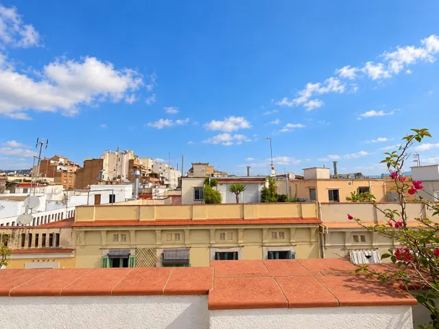 Descubre tu próximo hogar en Barcelona en calle Riera Alta — 15