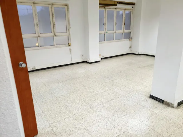 ENTREPLANTA EN VENTA — 6