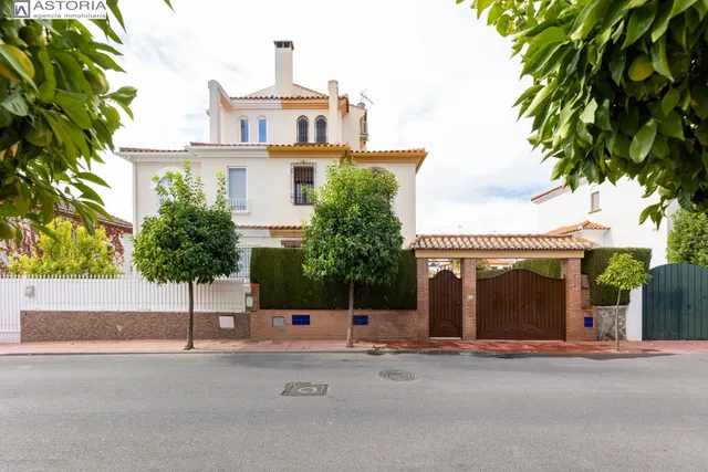 VIVIENDA PAREADA EN MONTELUZ — 5