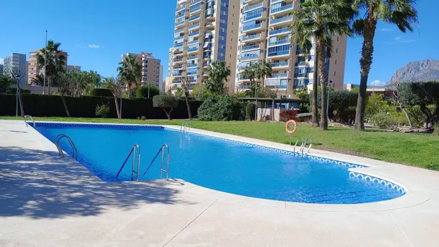 Apartamento de esquina con 2 terrazas 100m2 +16m2 y vistas espectaculares al mar y Benidorm. — 40