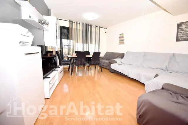 ÁTICO LUMINOSO EN RESIDENCiAL CON PISCINA, GARAJE Y GRAN TER - foto 4