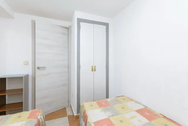 Amplio Apartamento en Playa de Gandia con Vistas al Mar — 23