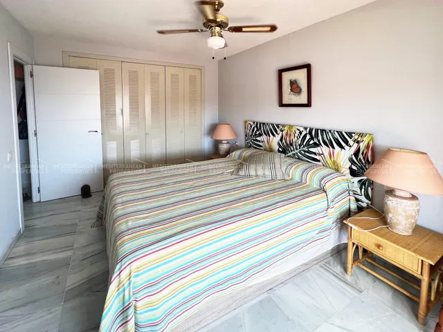 Apartamento con vistas al mar en la Cala de Benidorm — 13