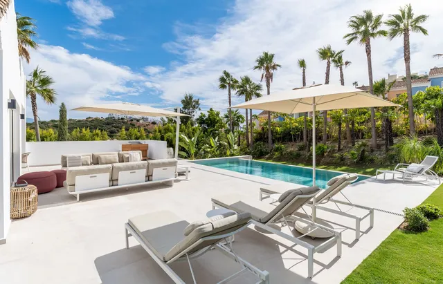 Chalet 4 habitaciones 350m² en venta - Costa Del Sol — 8