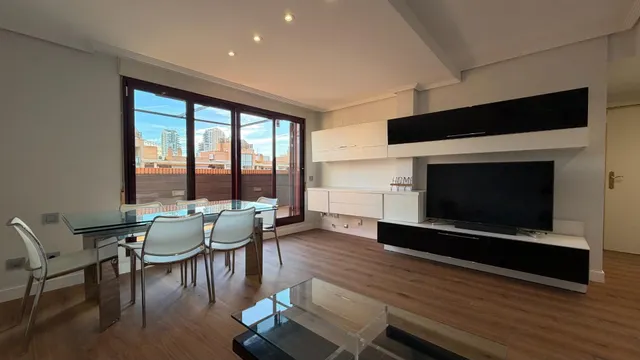 ¡Ático duplex con Terraza, Piscina y Pista de Padel en Maestro Rodrigo! — 15