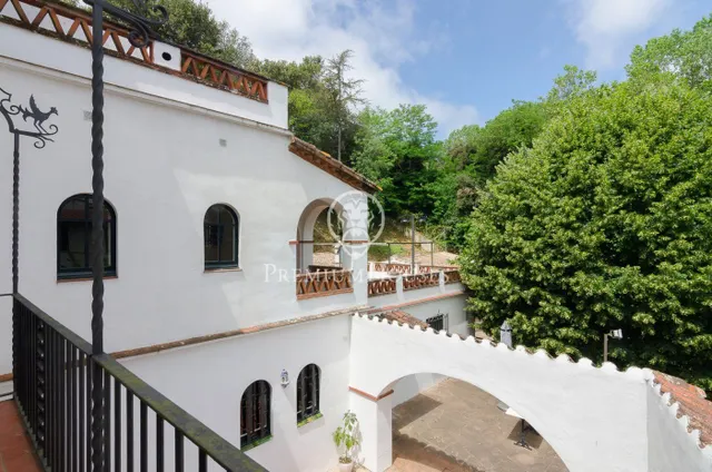 Masía céntrica en venta en Orrius, con negocio en funcionamiento (hostelería) — 38