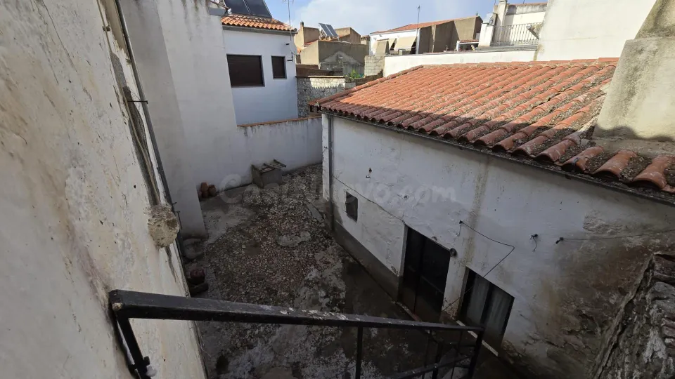 CASA EN VENTA EN AÑORA (CORDOBA)