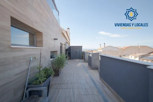 Ático dúplex con piscina en Maracena — 47