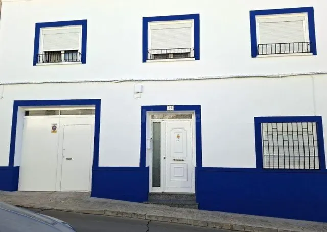 SE VENDE casa adosada OKUPA en C Santa Ana de Campo de Crip - foto 3