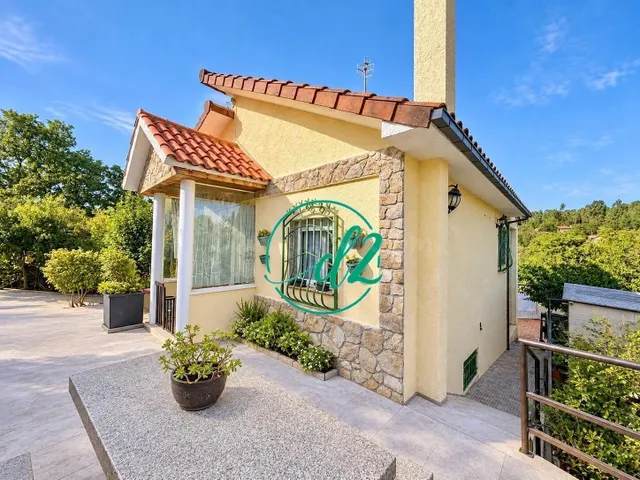 SE VENDE CASA INDEPENDIENTE CON PARCELA DE 3.000m2 A 10 MINU - foto 2