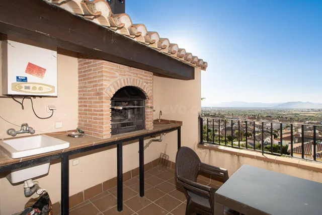 Ático a la venta en La Zubia ¡en rentabilidad! — 2