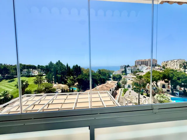 MAGNIFICO ADOSADO EN TORREQUEBRADA BENALMADENA COSTA — 40