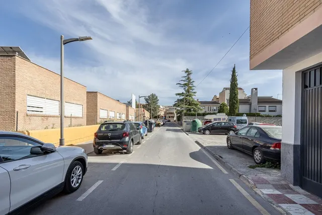 ¡Oportunidad única! Solar en venta en Churriana de la Vega - foto 5
