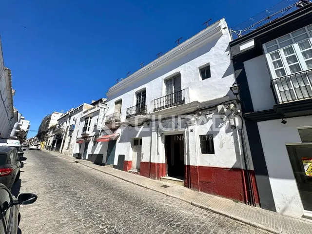Casa de pueblo en Barrio Alto - Casco Antiguo - foto 2