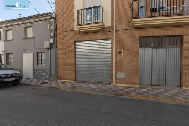 Amplio y luminoso piso de 3 dormitorios listo para entrar a vivir junto al metro de Albolote — 40