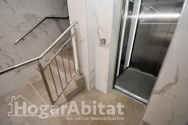 ¡REFORMADO! PRECIOSO, EXTERIOR Y CÉNTRICO CON BALCÓN Y TRASTERO — 37