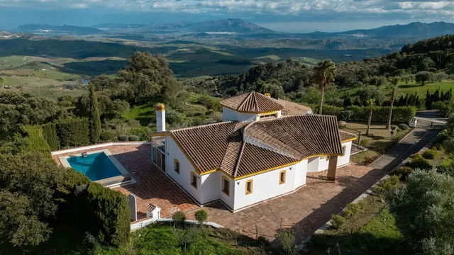 Finca rústica 4 habitaciones 331m² en venta - South of spain — 2