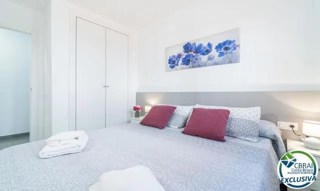 GRAN RESERVA Moderno apartamento reformado con piscinas y amplios jardines comunitarios — 8