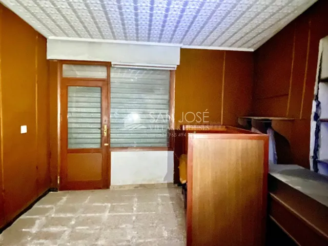 VENTA DE CASA SOLAR EN EL CENTRO DE ASPE - foto 5