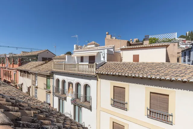 ¡CASA CON ENCANTO Y VISTAS EN PLENA PLAZA DE SANTO DOMINGO... EN EL EMBLEMÁTICO BARRIO DEL REALEJO! — 29