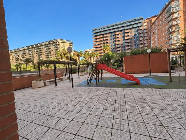Amplio y lujoso piso de 3 habs y piscina en ciudad de artes y ciencias! — 25