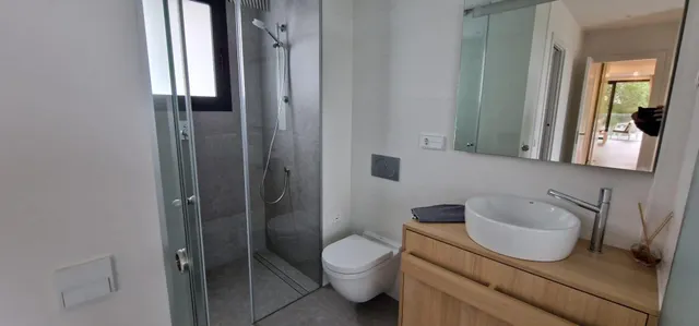 Elegante apartamento de 3 dormitorios con amplia terraza — 44